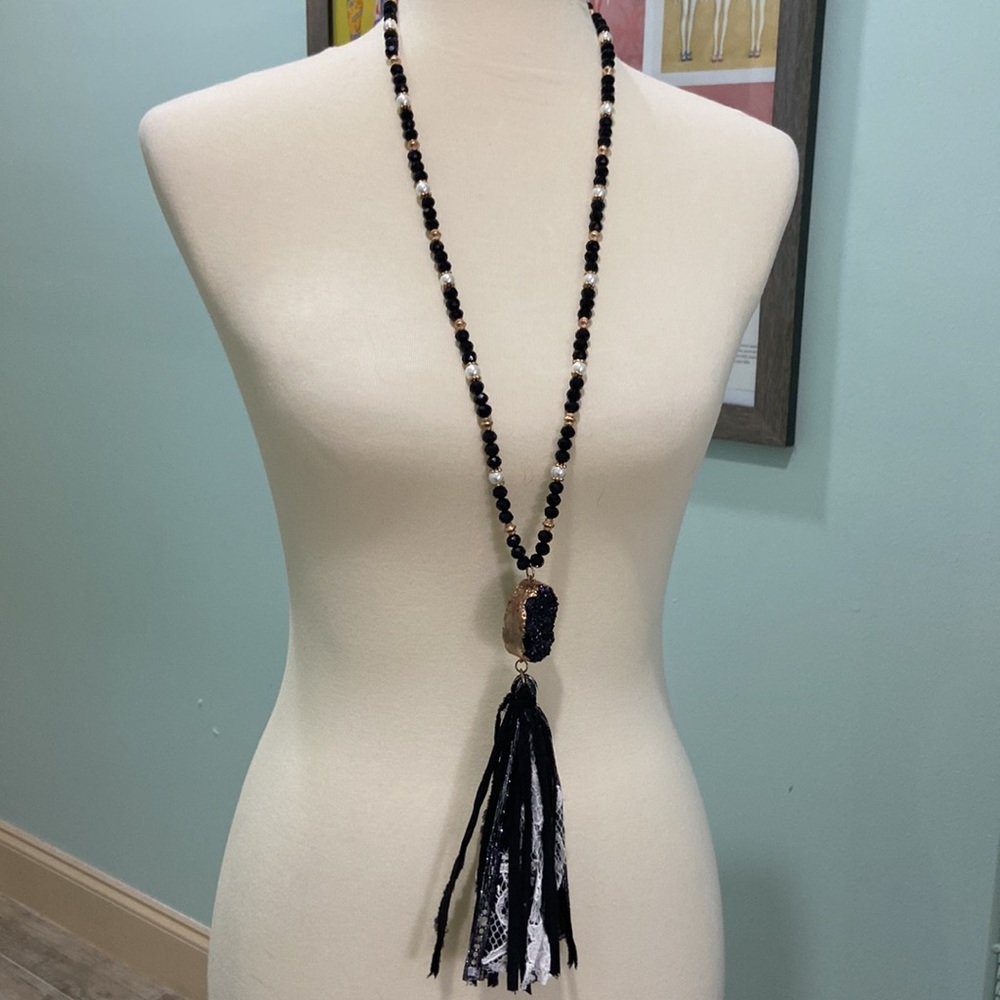Beautiful black druzzy necklace with black crystal and pearl beads